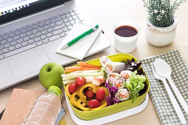 dieta de oficina, consejos para llevar una buena alimentación en la oficina