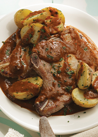 chuletas de cerdo con salsa pasilla