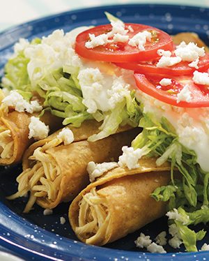 tacos dorados de pollo