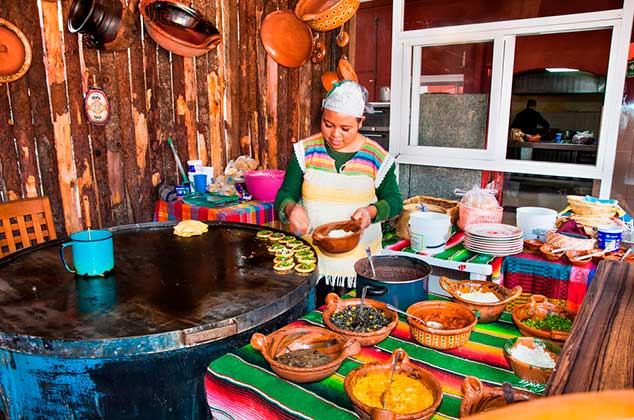 Utensilios prehispánicos usados en la actual cocina mexicana