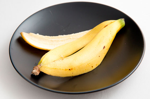 Comer cáscara de plátano