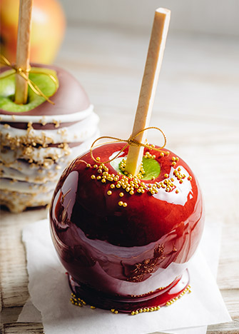 manzana cubierta con caramelo