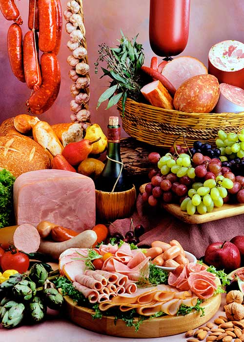 10 alimentos que provocan mal olor corporal: embutidos