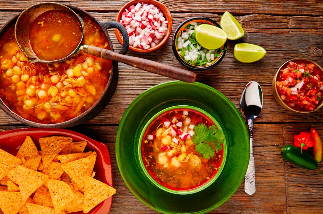 4 recetas de pozoles mexicanos para todos los gustos / Cómo preparar pozole con 4 recetas diferentes - Cocina mexicana