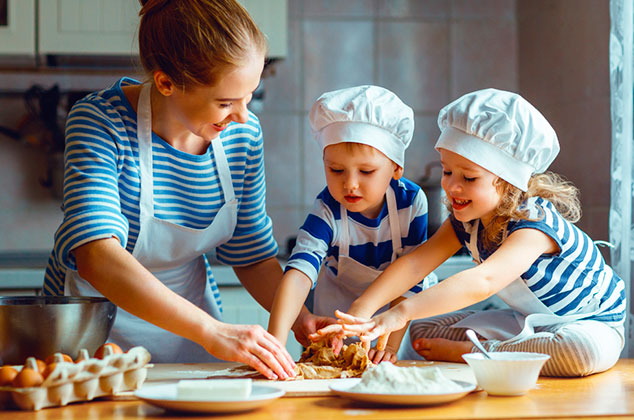 beneficios de cocinar con los niños