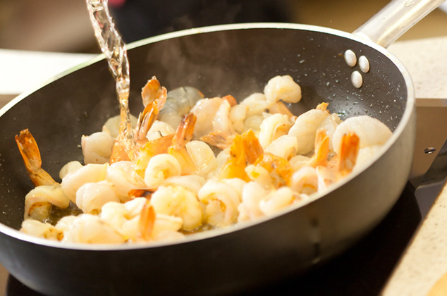 Cómo cocinar camarones fácil y rápido para tus platillos favoritos