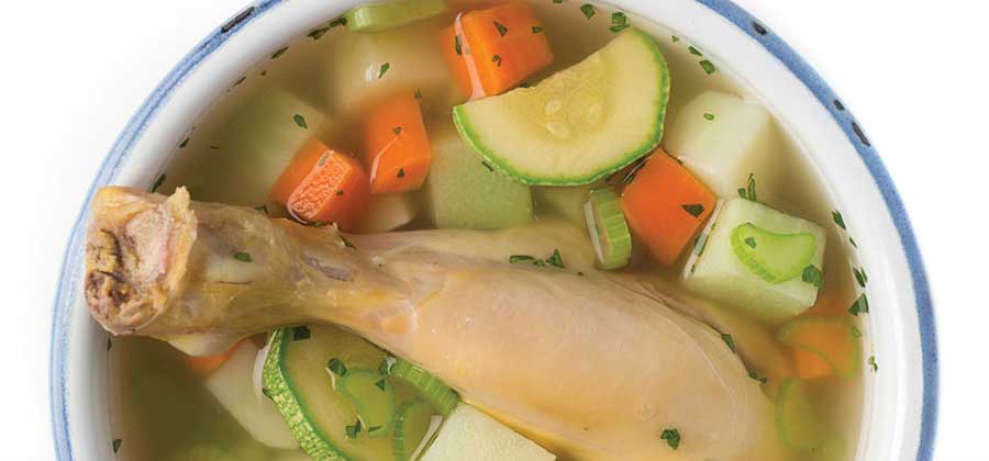 6 recetas de sopas y caldos calientitos para quitarse el frío 3