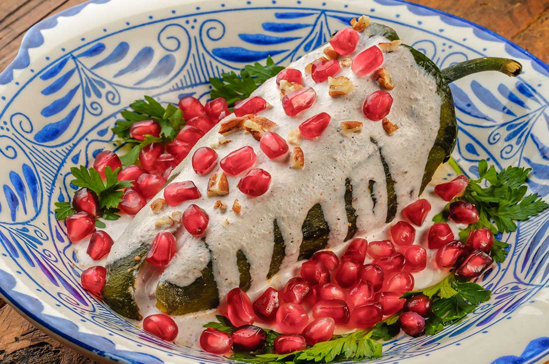 Cómo preparar la receta tradicional de chiles en nogada fácil y rápido