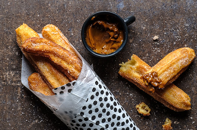 Churros mexicanos con cajeta