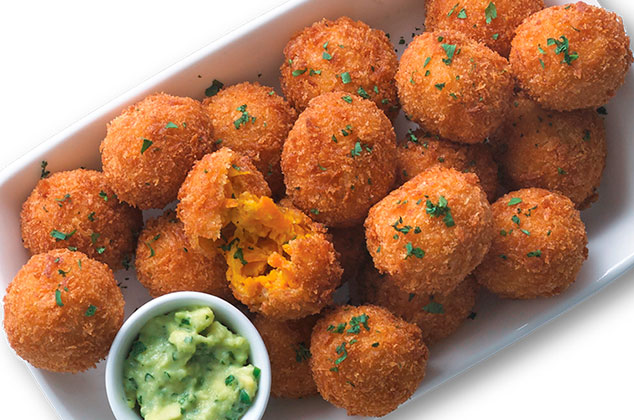 Croquetas de zanahoria rallada, empanizadas y fritas