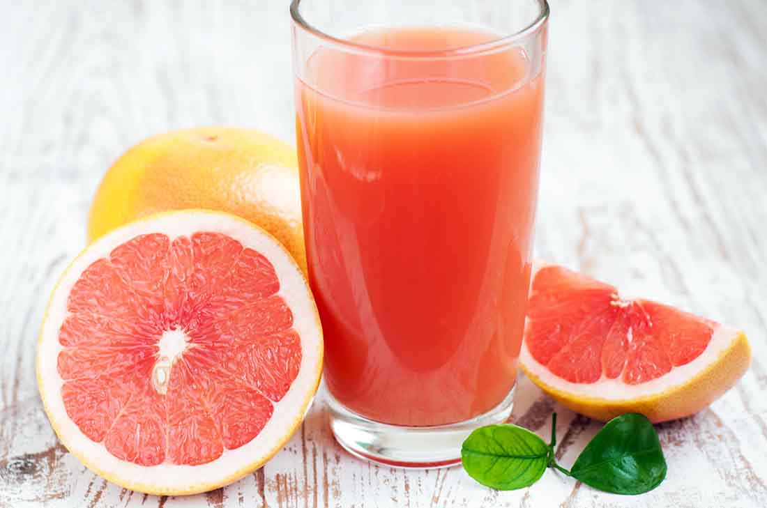 ¡Jugo antigripal para curar estrés y más... con ingredientes como naranja, piña, fresas, guayabas y otros ingredientes cuyos beneficios te encantarán!
