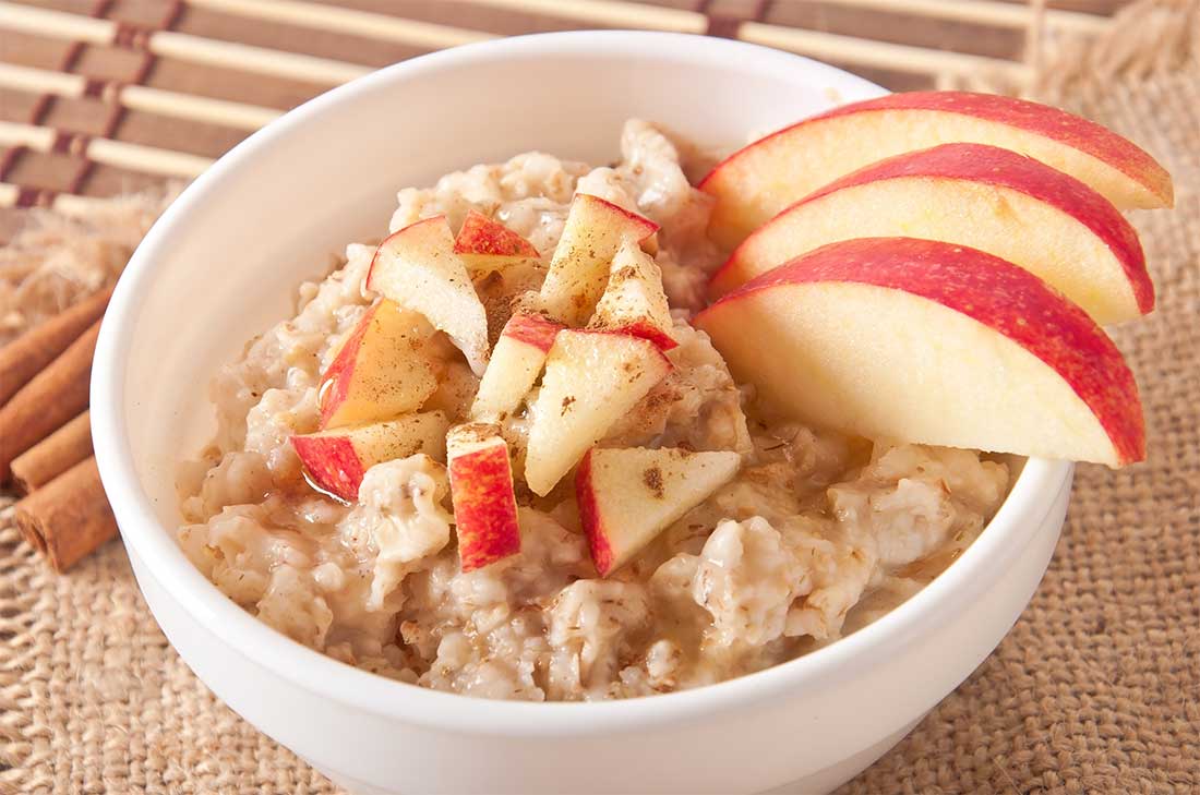 Avena con manzanas y almendras