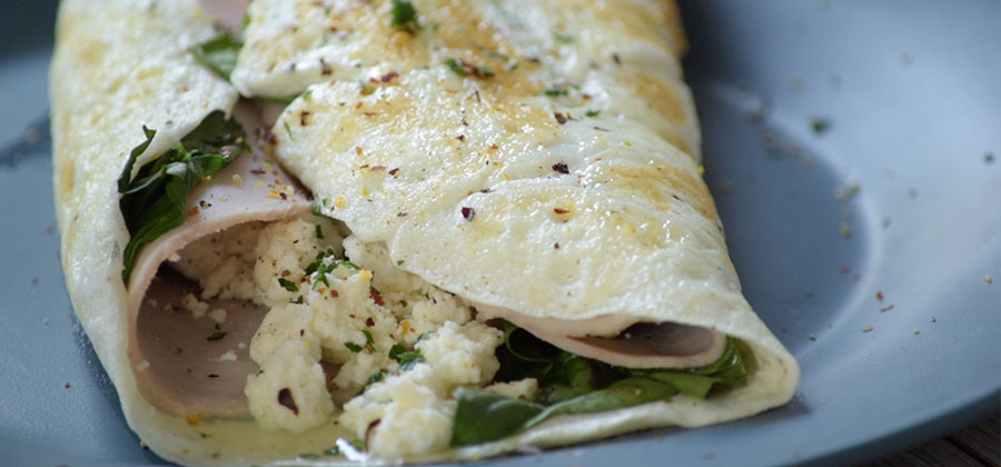 Omelette de claras de huevo con espinacas | Desayunos  