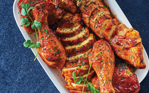 Cómo preparar un rico pollo marinado con mostaza, miel y soya al horno