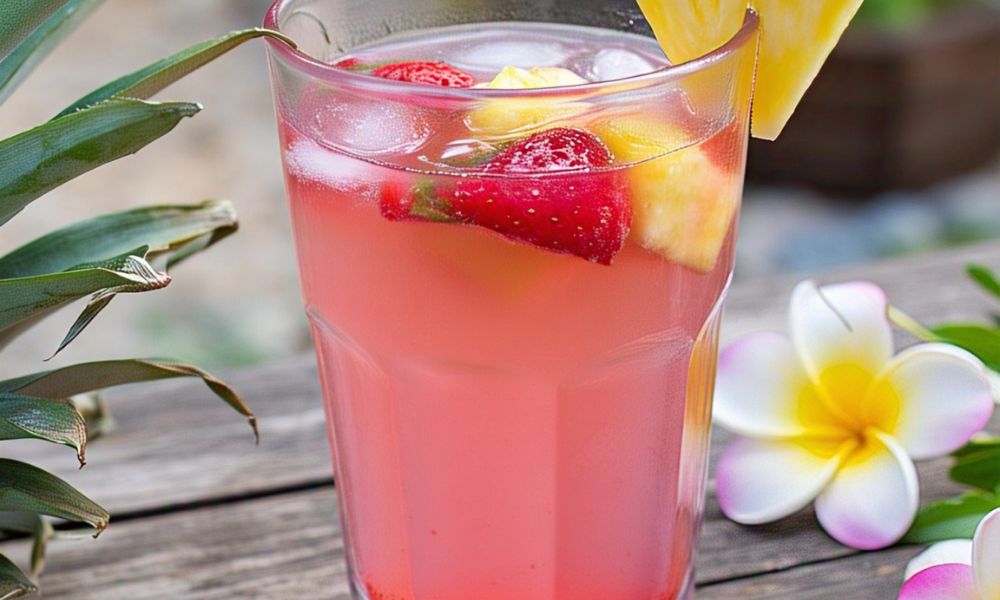 Receta de agua de piña con fresa