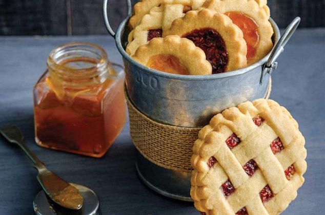 Galletas tartaletas con mermelada de frutas