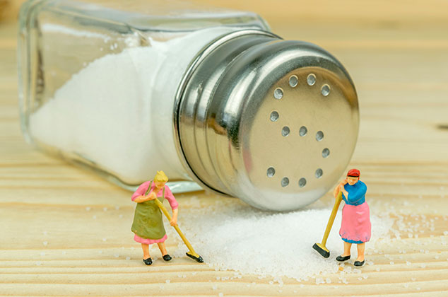 7 efectivos usos de la sal para limpieza del hogar | Trucos caseros