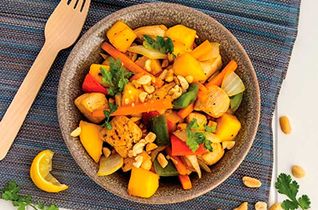 Cómo preparar un salteado agridulce de pollo y mango