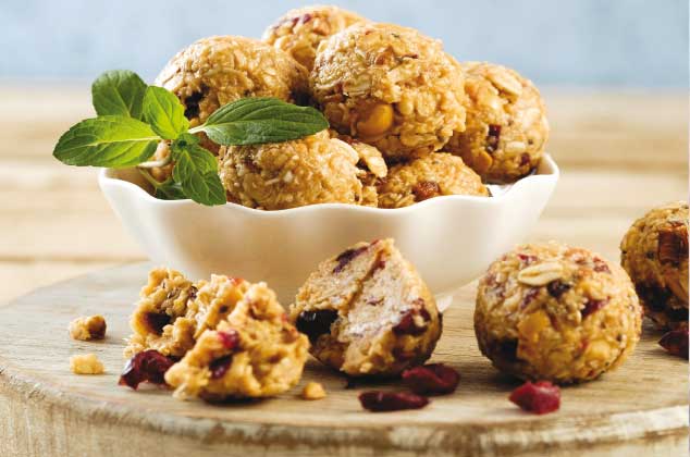 Bocaditos de avena, arándano y nueces