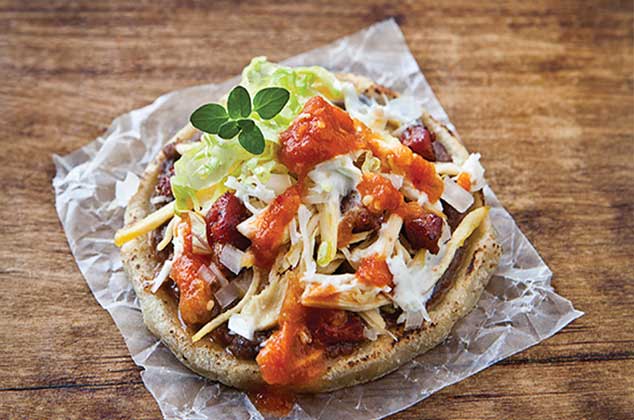 Sopes de pollo