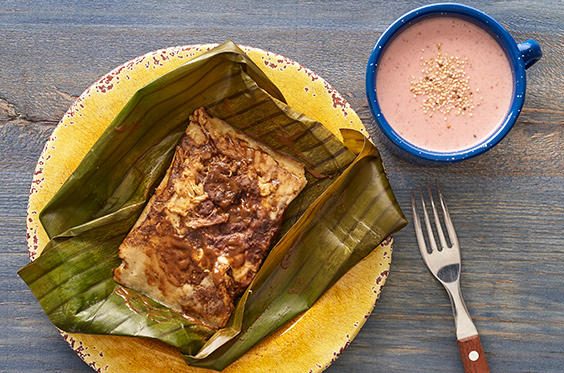 Tamales de mole con queso oaxaca