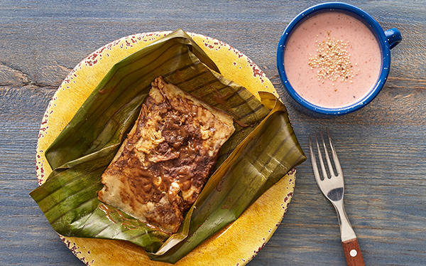 Tamales de mole poblano con queso oaxaca | Receta