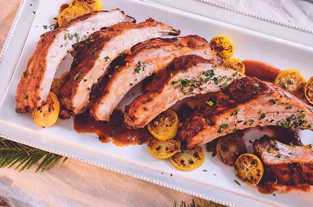 COSTILLA DE CERDO EN ADOBO DE CHILE GUAJILLO