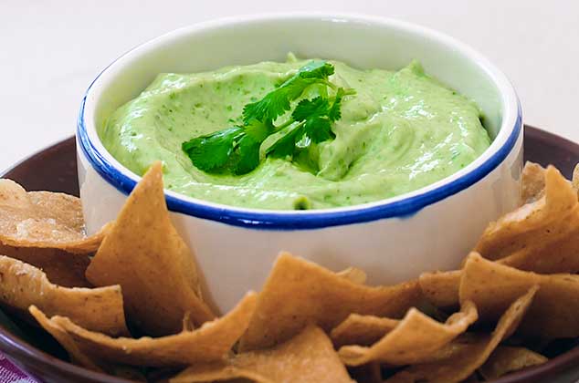 Dip de cilantro y aguacate