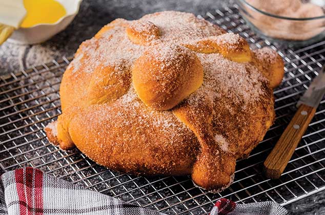 Receta casera de Pan de muerto con mantequilla | Paso a paso