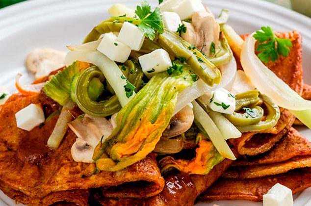 Enchiladas de flor de calabaza con nopales - Recetas vegetarianas