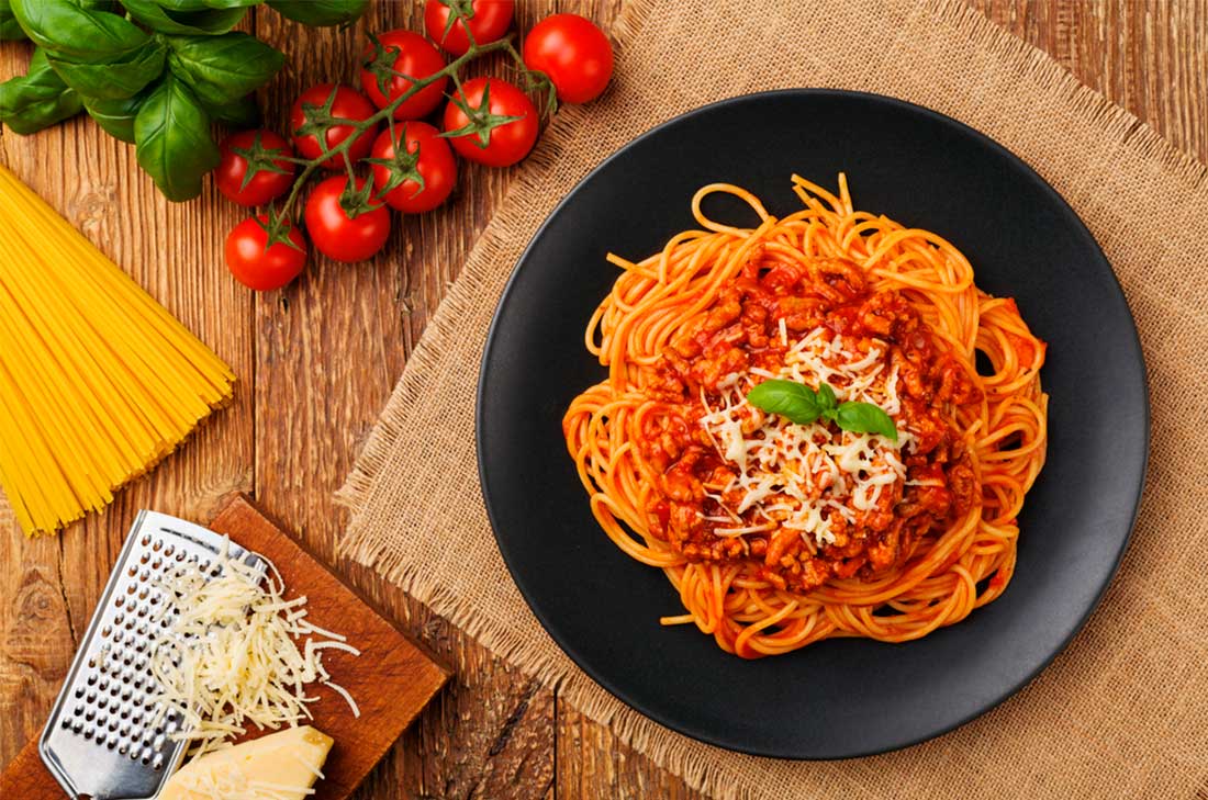 Cómo hacer espagueti a la boloñesa la receta original