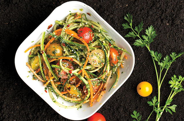 Fideos de zanahoria calabaza y pepino