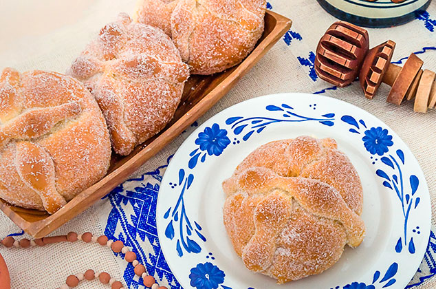 Historia y significado del pan de muerto en las ofrendas mexicanas