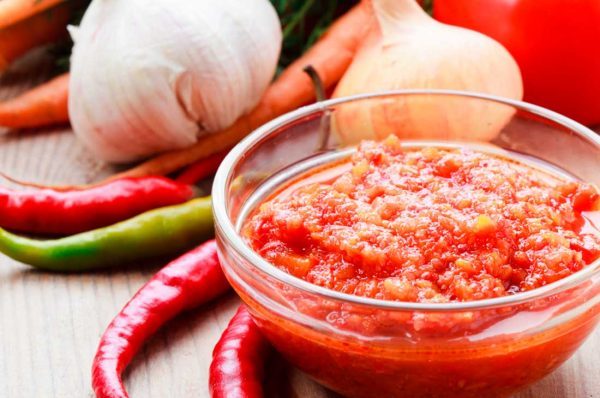 Cómo hacer una Salsa roja martajada | Salsas mexicanas en molcajete