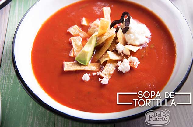 Sopa de tortilla tradicional