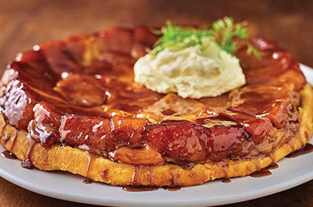 Tarta de hojaldre con manzanas y canela