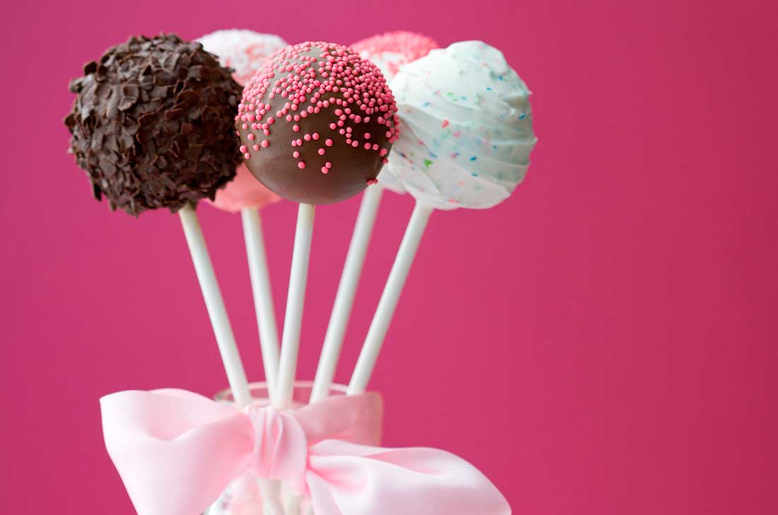 Cómo hacer cake pops de chocolate fácil y rápido | Receta