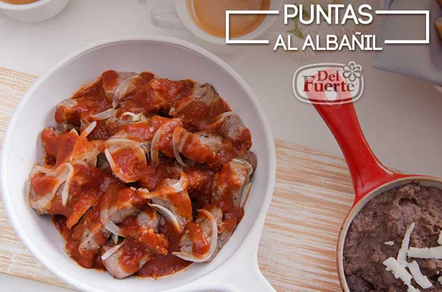 Receta de puntas al albañil con puré de tomate