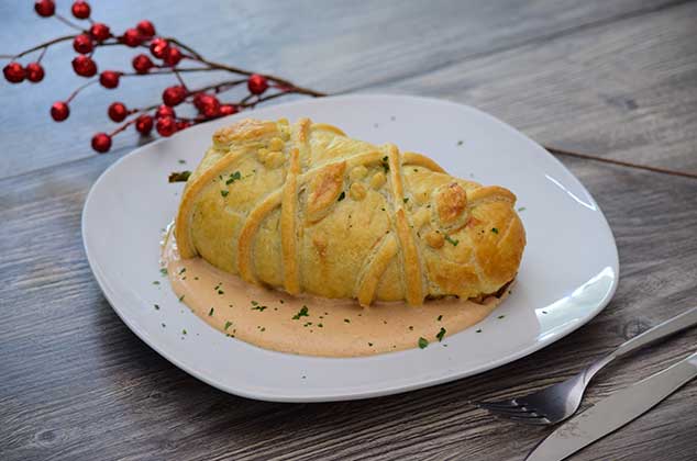 Chiles poblanos rellenos envueltos en hojaldre - Recetas de navidad