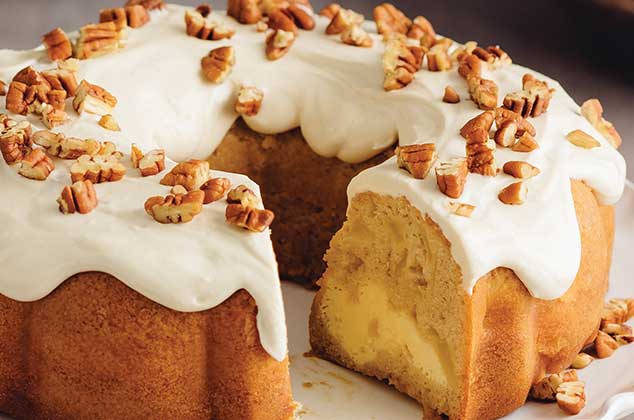 Rosca de manzana, queso crema y nueces