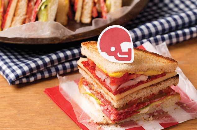 Receta original de Club sándwich de salami y queso gouda