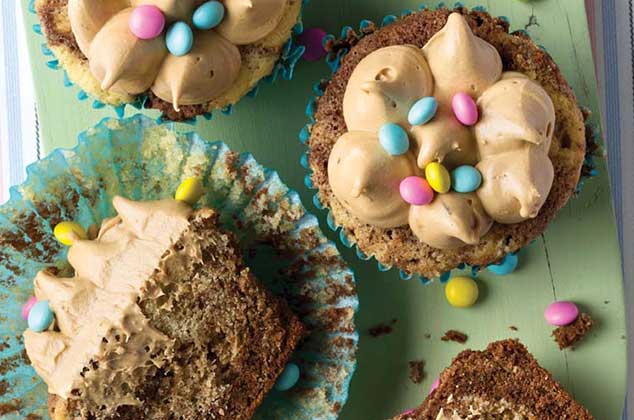 Cupcake marmoleado con cobertura de betún de café | Receta