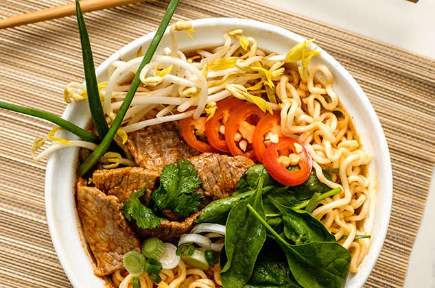 Cómo preparar Fideos chinos picantes con carne de res