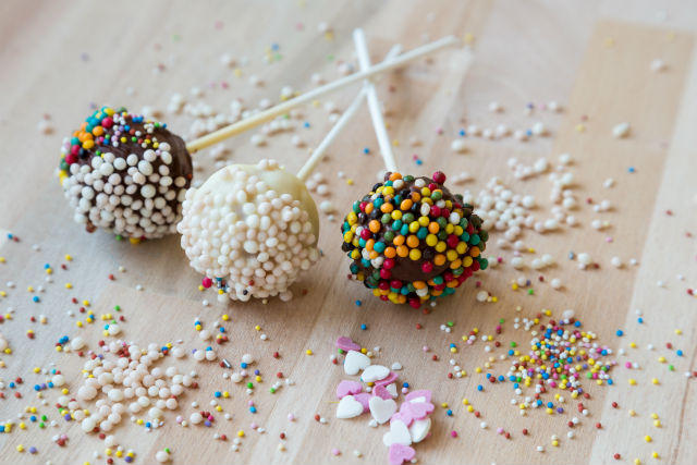 Cómo hacer cake pops | Receta paso a paso