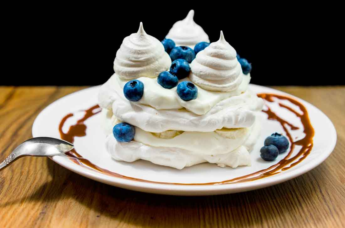 Cómo hacer un merengue para decorar tus postres 1