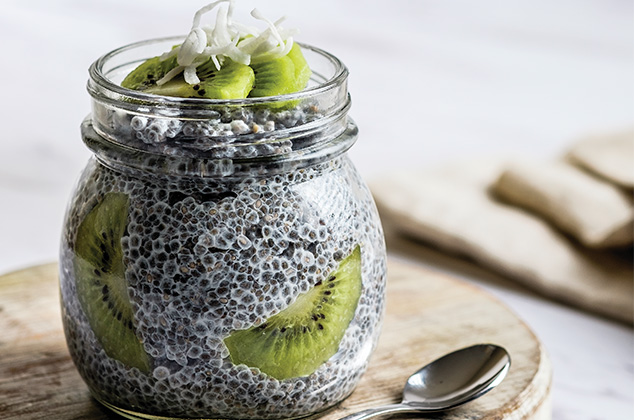 Receta de Pudín de chía con leche de coco y kiwi | Desayuno saludable