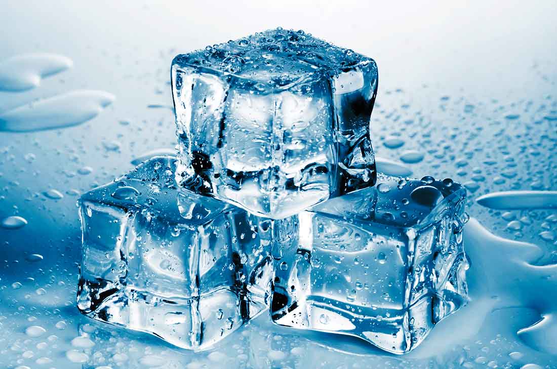 El hielo es un producto que todos tenemos en casa y para aprovecharlo al máximo te damos algunos usos alternativos del hielo en el hogar.