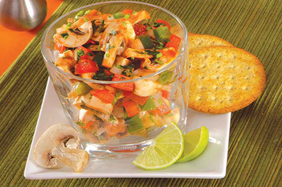 No dejes pasar la oportunidad de preparar este saludable y sencillo ceviche de champiñones, disfrútalo en cuaresma y siéntete ligero.