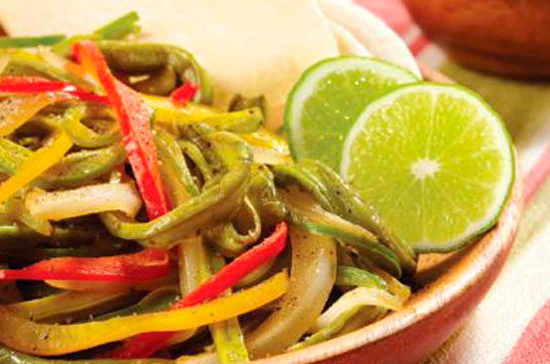 Ensalada de nopal con pimientos