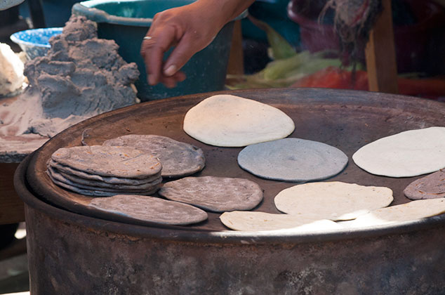 Cómo curar un comal antes de usarlo? Te lo enseñamos paso a paso